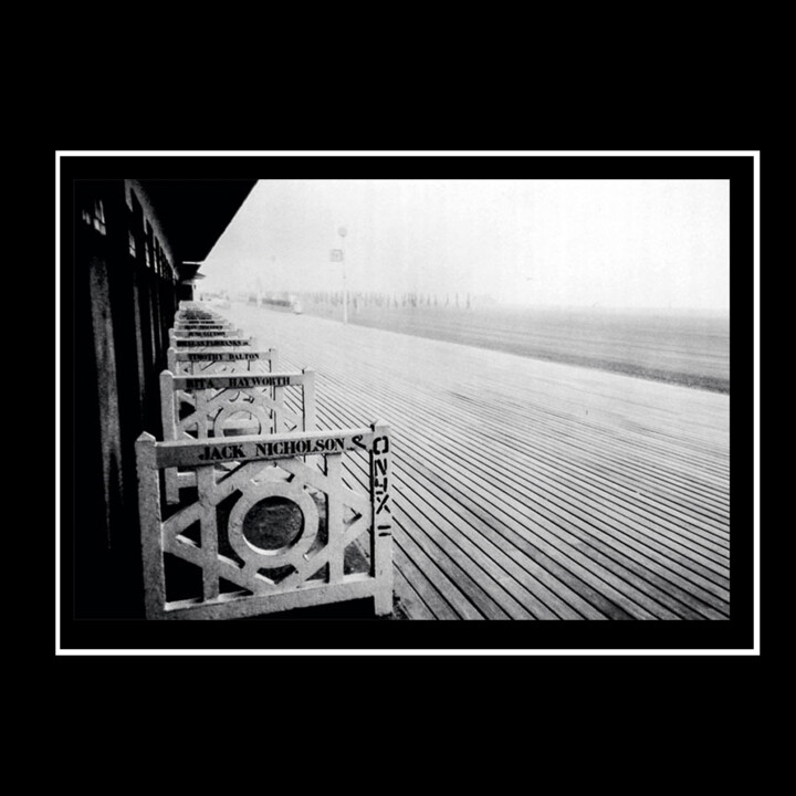 Photography titled "Deauville, Frankrei…" by Jean-Loup Debionne, Original Artwork, Analog photography