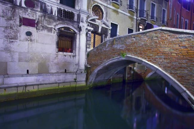 Photography titled "SAN MARCO NUIT 23" by Jean-Luc Bohin, Original Artwork