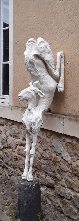 Sculpture titled "Équilibre" by Philut, Original Artwork, Plaster