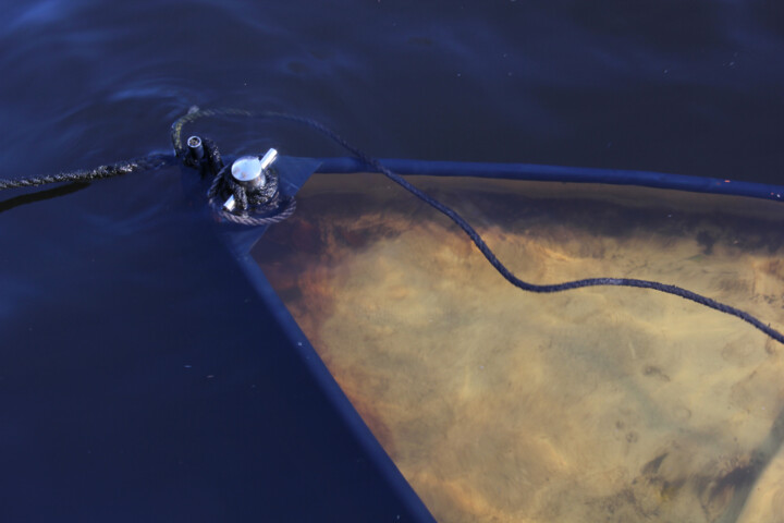 Photographie intitulée "bateau bleu" par Jean-Marie Virat, Œuvre d'art originale, Photographie numérique