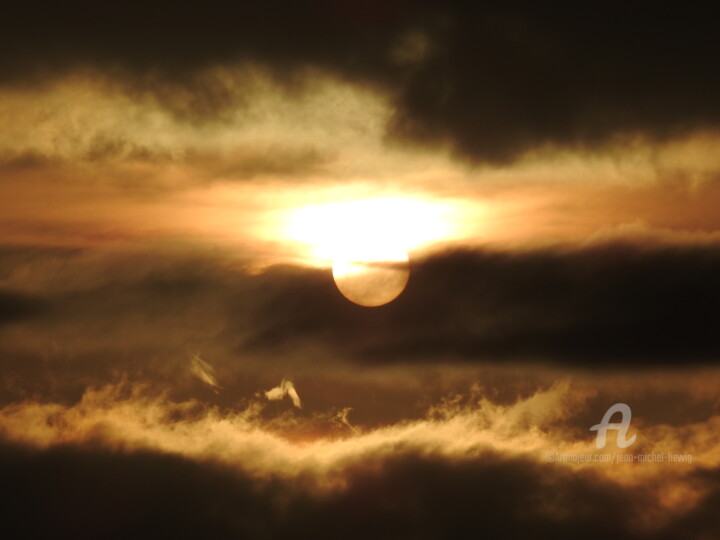 Photographie intitulée "Lever de soleil dif…" par Jean-Michel Liewig, Œuvre d'art originale, Photographie non manipulée