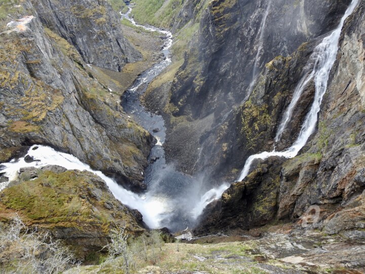 Photographie intitulée "Cascades Norvégienn…" par Jean-Michel Liewig, Œuvre d'art originale, Photographie numérique