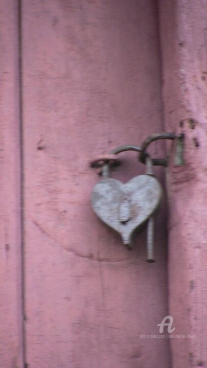 Photographie intitulée "Cadenas du coeur" par Jean-Michel Liewig, Œuvre d'art originale