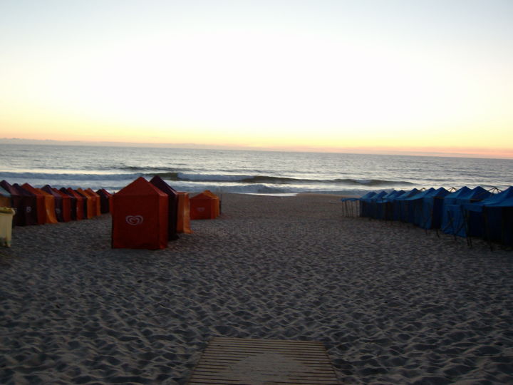 摄影 标题为“plage portugaise dé…” 由Jean-Pierre Simard, 原创艺术品, 数码摄影