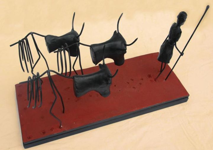 Sculpture titled "La gardienne de vac…" by Jean Remaury, Original Artwork, Metals