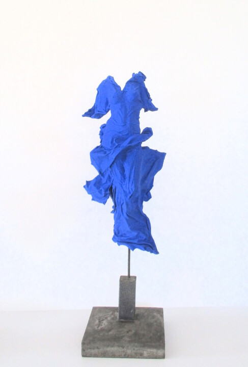 Sculpture titled "Fashion 55 outremer…" by Jean-Yves Verne, Original Artwork, Resin
