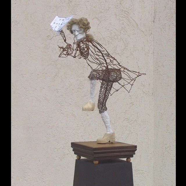 Rzeźba zatytułowany „voltaire - the spir…” autorstwa Jean-Yves Verne, Oryginalna praca, Technika mieszana