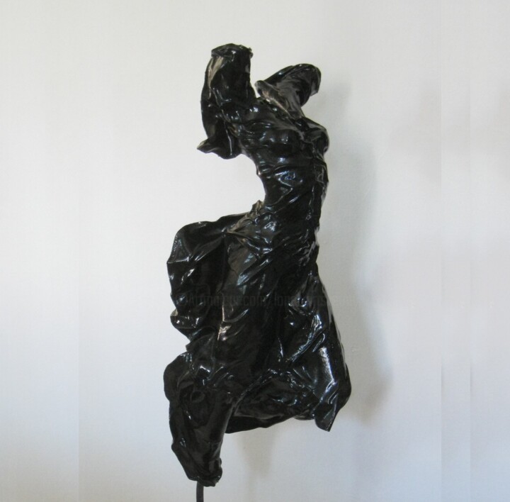 Sculpture titled "femme - sculpture -…" by Jean-Yves Verne, Original Artwork, Resin