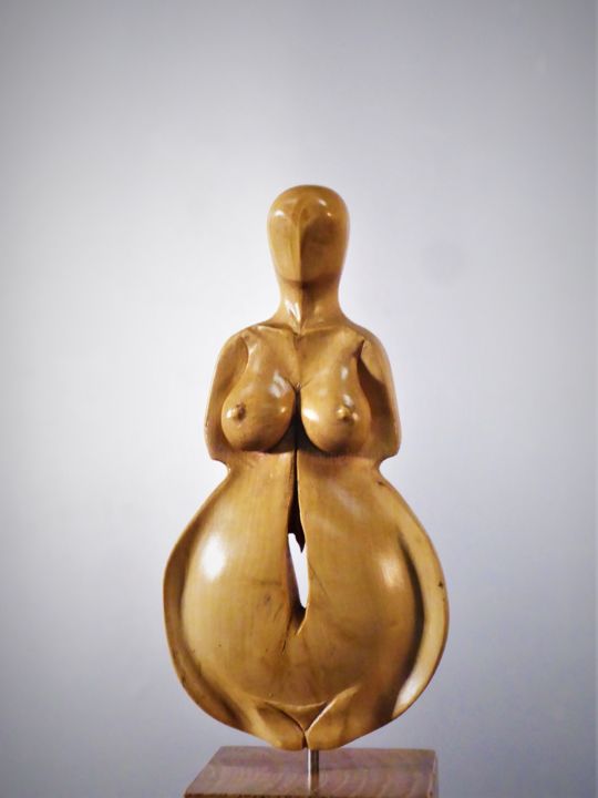 Sculpture titled "Déesse-mère 21" by Jean-Charles Ferrand, Original Artwork, Wood