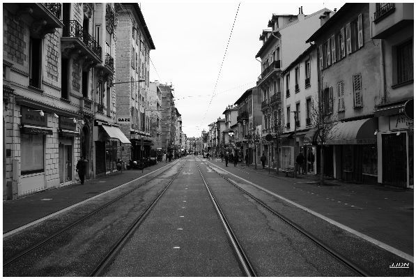 Photographie intitulée "Avenue Boriglione" par Jeanjeandenice " Jjdn ", Œuvre d'art originale