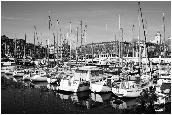 Photographie intitulée "Le port de Nice" par Jeanjeandenice " Jjdn ", Œuvre d'art originale