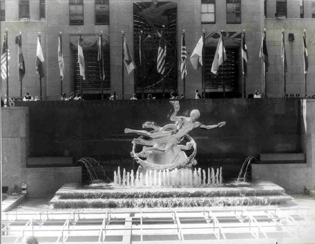 Photography titled "Rockefeller Center" by Jen Berlin, Original Artwork