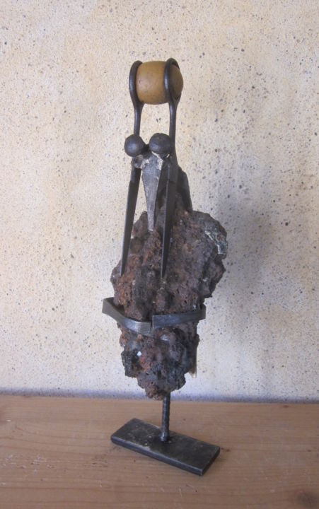 Sculpture titled "Fergie" by Jérôme Danikowski, Original Artwork, Metals