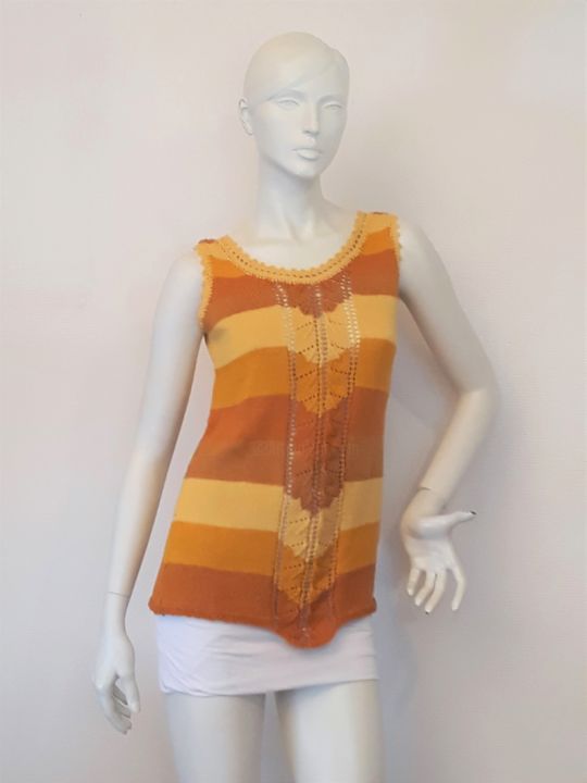 Artisanat intitulée "Tunique tricot d'ar…" par Abie Créations, Œuvre d'art originale, Vêtements pour femmes