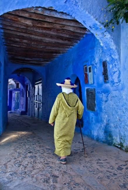 Photographie intitulée "El paseo" par Jesus Botaro, Œuvre d'art originale