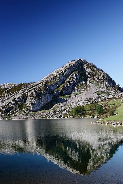 Photographie intitulée "Lago de Covadonga 2" par Jesus Perez, Œuvre d'art originale