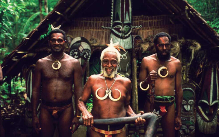 Photographie intitulée "tribu vanuatu" par Jlo Grussenmeyer, Œuvre d'art originale, Photographie non manipulée