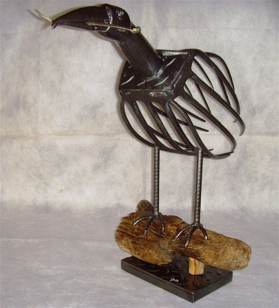 Sculpture titled "le vautour.jpg" by Jean Noël Oeil, Original Artwork, Metals