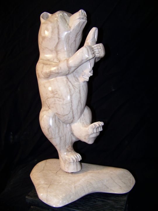 Rzeźba zatytułowany „Dancing Bear---Alab…” autorstwa Jo Moore, Oryginalna praca, Kamień