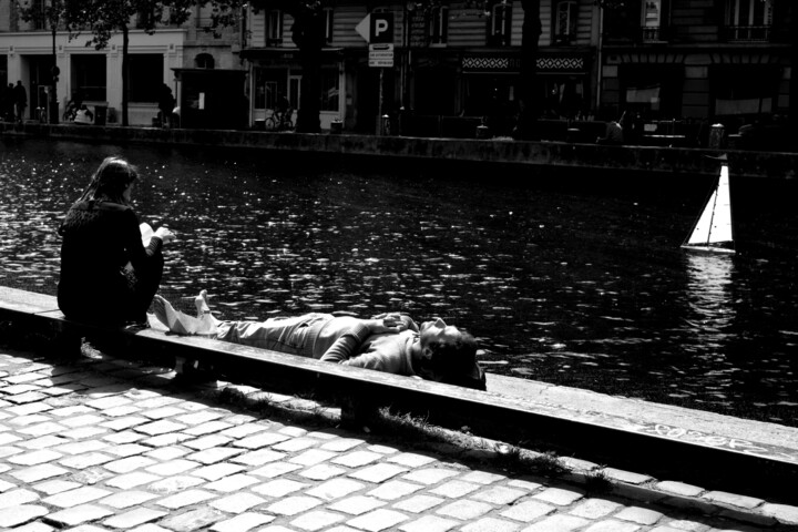 Photographie intitulée ""Paris-Sunday Morni…" par Jo Tuck, Œuvre d'art originale, Photographie argentique