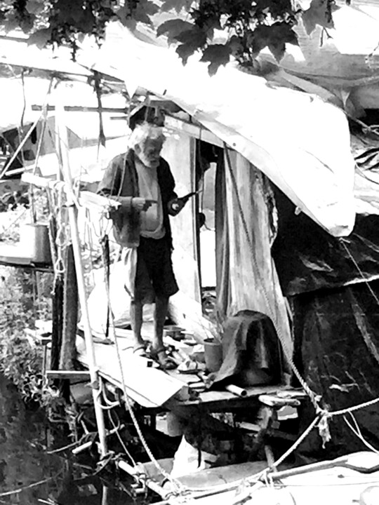 Фотография под названием ""Thames River Hermi…" - Jo Tuck, Подлинное произведение искусства, Пленочная фотография