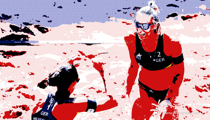 Photographie intitulée "Beach Volleyball" par Jochen Cerny, Œuvre d'art originale, Photographie numérique Monté sur Autre pa…
