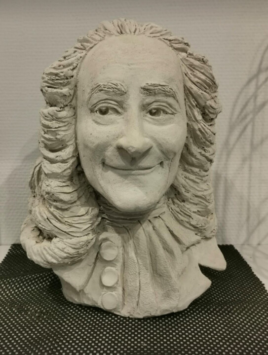 Skulptur mit dem Titel "Voltaire" von Johanne Mcleod, Original-Kunstwerk, Ton