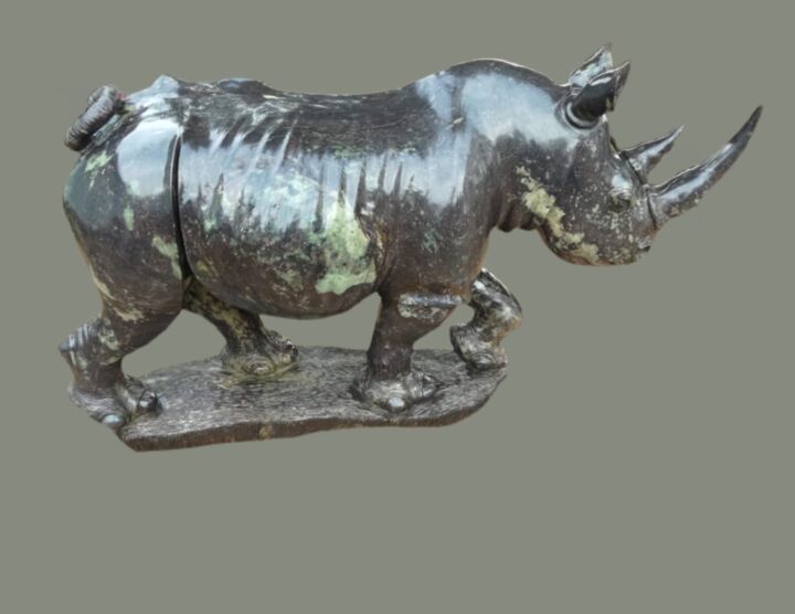 Scultura intitolato "Stone Rhino Masterp…" da John Chakauya, Opera d'arte originale, Pietra