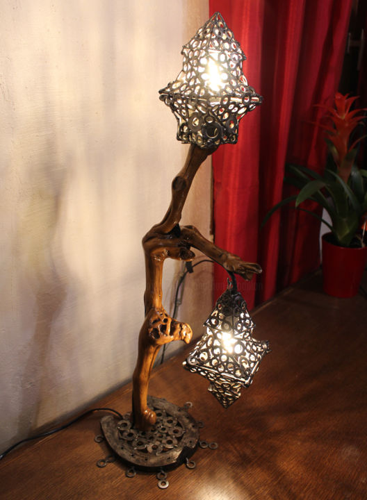 Design intitulée "Lampe en bois de vi…" par Jonathan Pradillon, Œuvre d'art originale, Luminaire