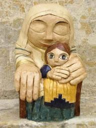 Sculpture titled "Vierge à l'enfant" by Jongleurs De Terre, Original Artwork, Ceramics