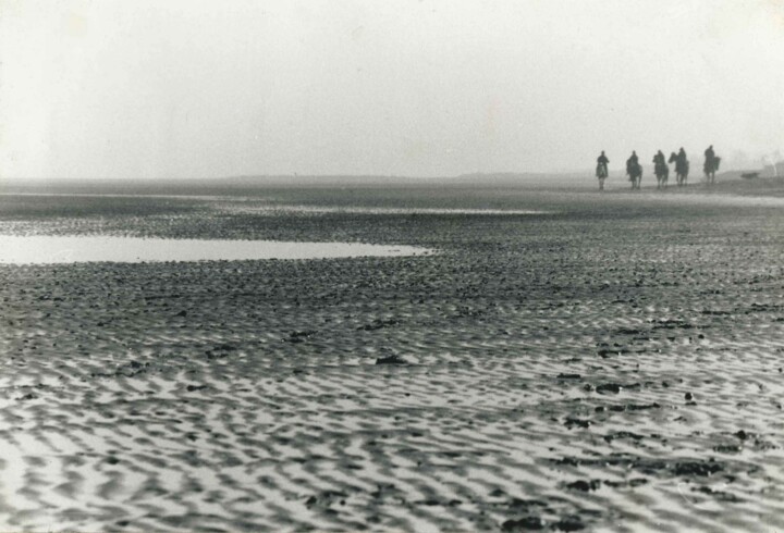 Fotografia intitulada "Cleethorpes beach" por Jon Phillipson Brown, Obras de arte originais, Fotografia de filme