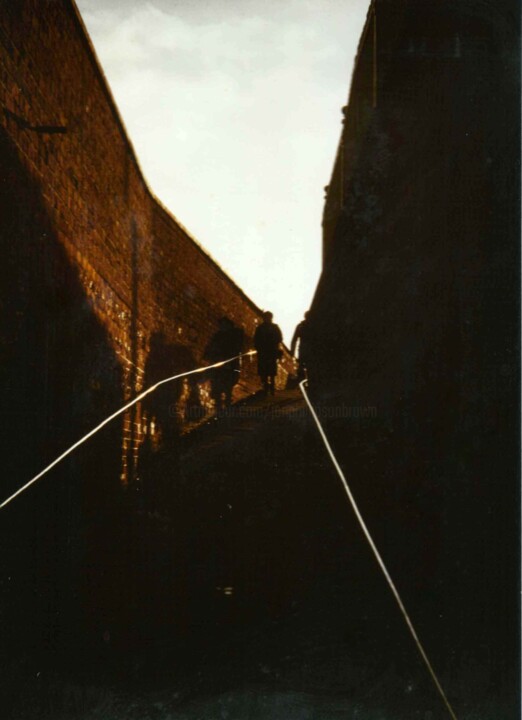 Fotografia intitulada "Grimsby, 1986" por Jon Phillipson Brown, Obras de arte originais, Fotografia de filme