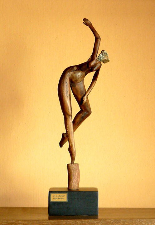 Escultura intitulada "" de la LIBERTAD "" por Jorge R. Barboza, Obras de arte originais, Madeira