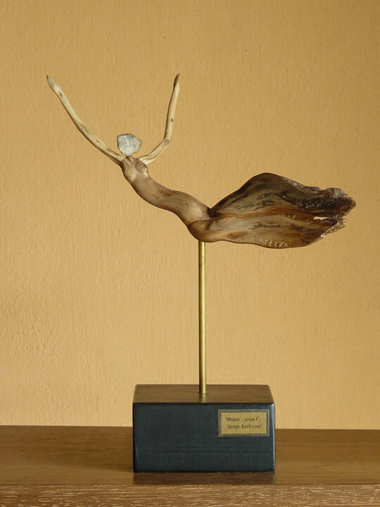Escultura titulada "" MUJER AMA "" por Jorge R. Barboza, Obra de arte original, Madera
