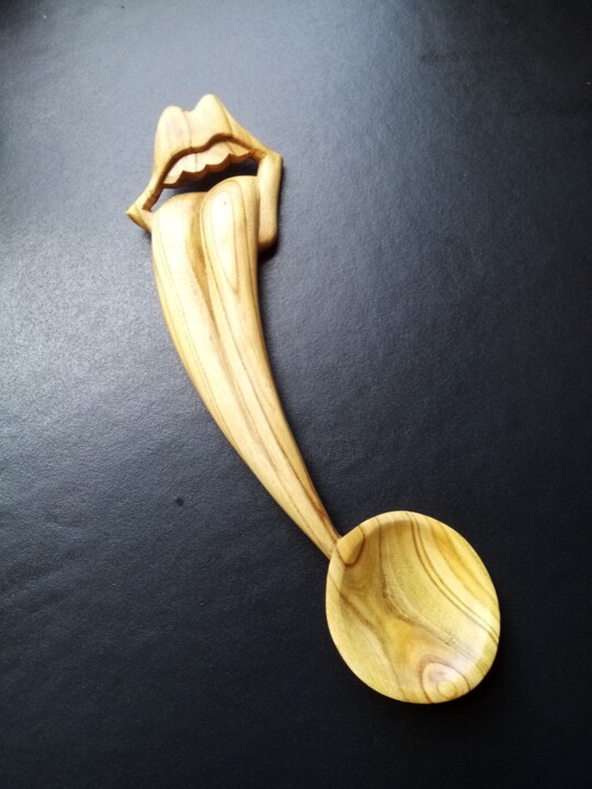 Scultura intitolato "Spoon with Rolling…" da Joris De Fré, Opera d'arte originale, Legno