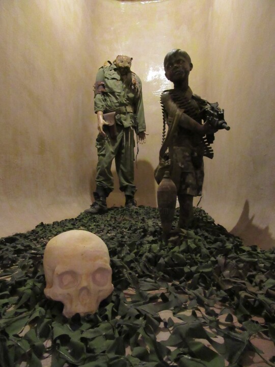Sculpture titled "This is the end" by Marc Troupel (Josabel 451), Original Artwork, Cardboard