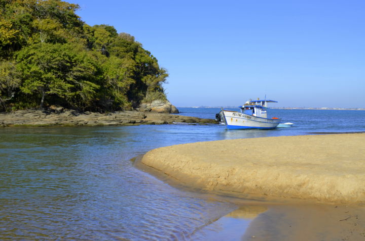 Fotografia intitulada "the fish boat" por José Matulja, Obras de arte originais,