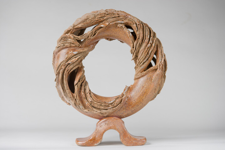 Skulptur mit dem Titel "courronne" von Josiane Vedrine, Original-Kunstwerk, Keramik