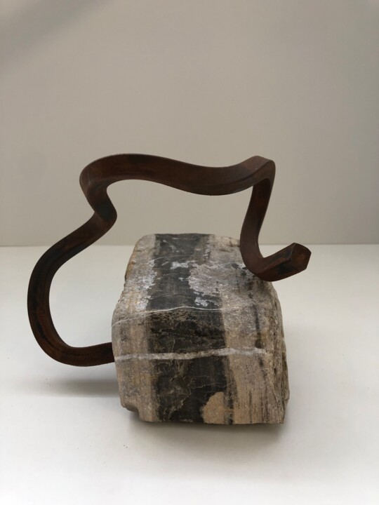 Скульптура под названием "Sustraiak 9" - Josu Goenaga, Подлинное произведение искусства, Металлы