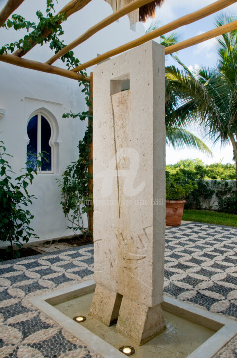 Sculpture titled "HOMBRE" by Juan Rojas, Original Artwork, Stone