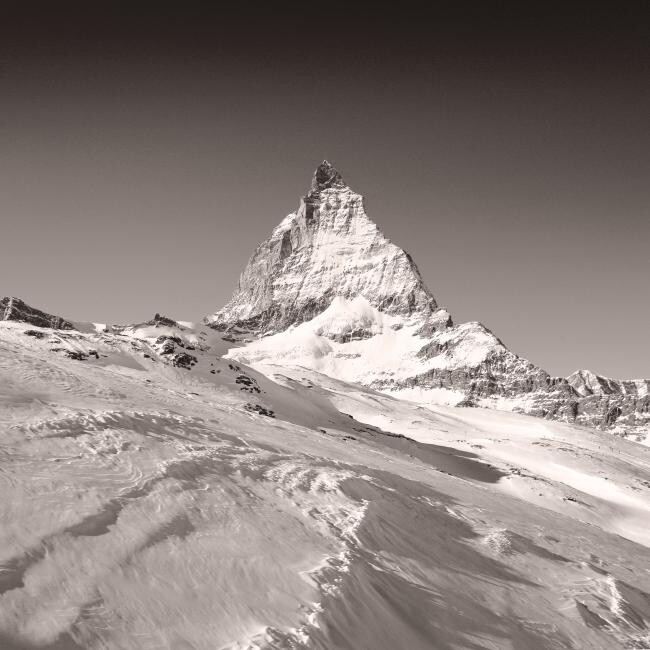 Photographie intitulée "Matterhorn #1" par Julia Britvich, Œuvre d'art originale