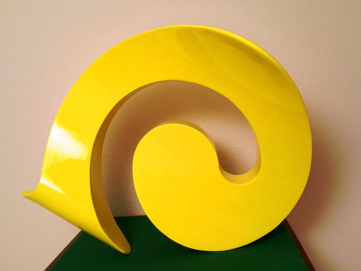 Sculpture titled "momentum L jaune" by Jurgen Liedel, Original Artwork, Mixed Media
