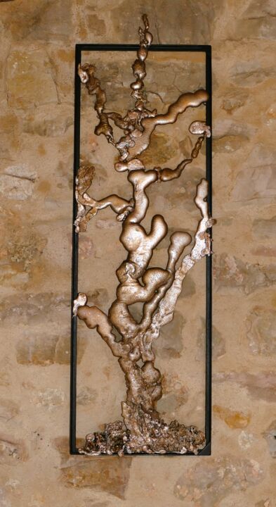 Sculpture titled "L'Arbre dort" by Kalizae, Original Artwork, Aluminium Mounted on Metal