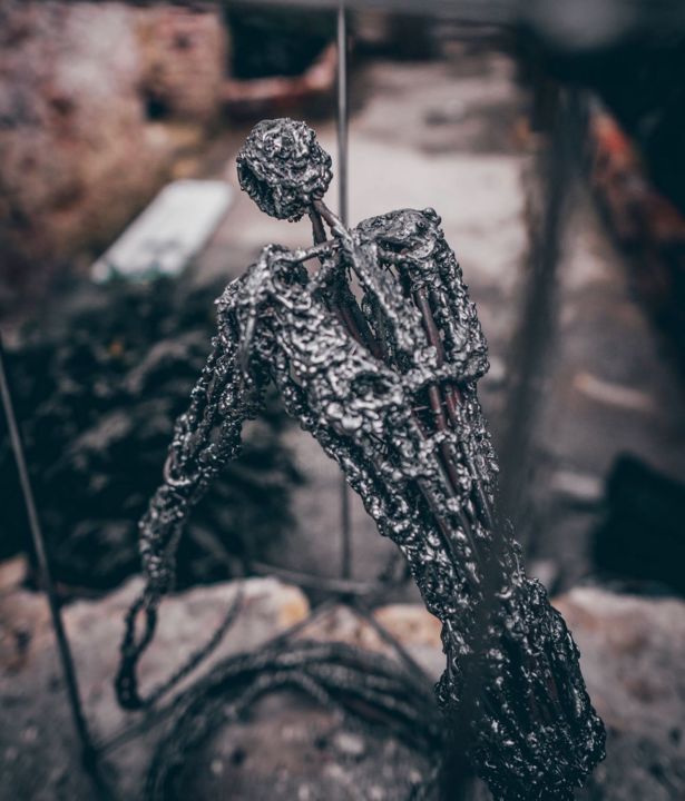 Escultura intitulada "Dementor / Fallen A…" por Kamil Zaitz, Obras de arte originais, Aço inoxidável