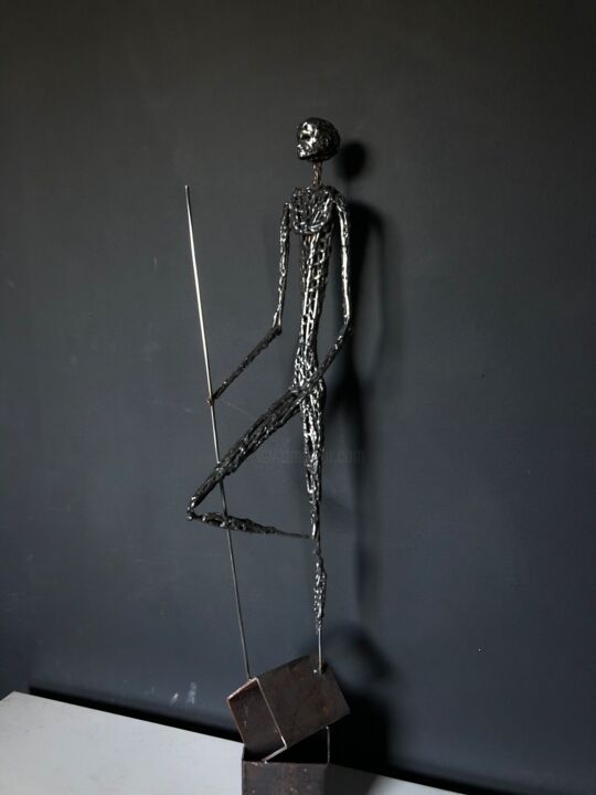 Sculpture intitulée "Warrior One" par Kamil Zaitz, Œuvre d'art originale, Acier inoxydable