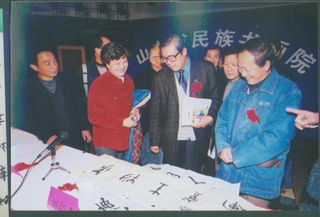 「中国书协副主席刘炳森先生点评陈明隆作品」というタイトルの絵画 Minglong Chenによって, オリジナルのアートワーク