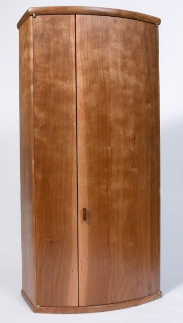 Design intitulée "Cherry Wall Cabinet" par Karel Aelterman, Œuvre d'art originale