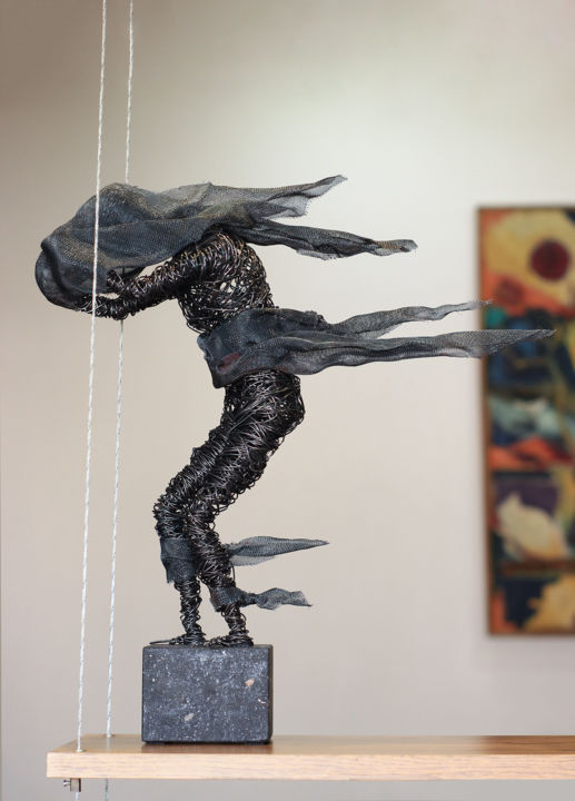 Sculptuur getiteld "Resistance (45x40x1…" door Karen Axikyan, Origineel Kunstwerk, Metalen