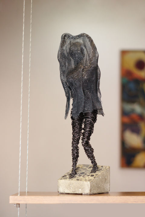 Sculpture intitulée "Hiding place (45x12…" par Karen Axikyan, Œuvre d'art originale, Béton