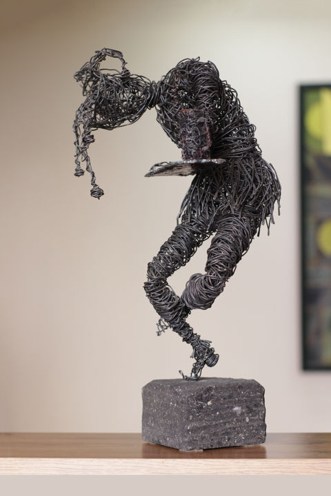 Skulptur mit dem Titel "In the pub (43x22x2…" von Karen Axikyan, Original-Kunstwerk, Metalle